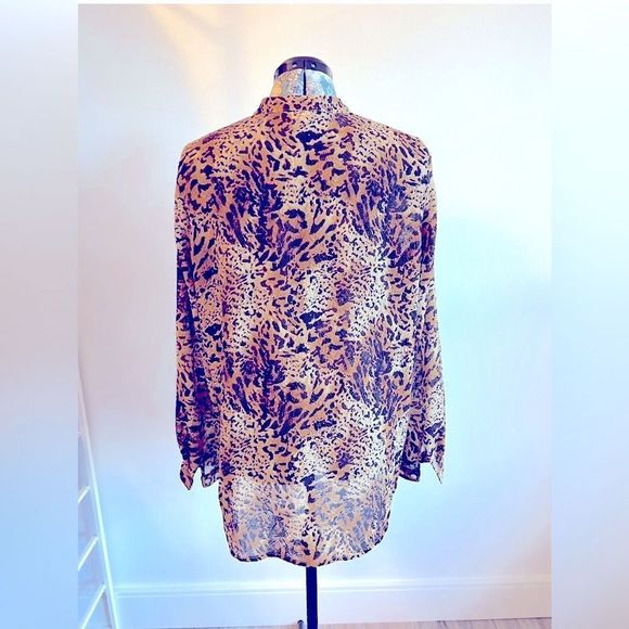 4/$20 $5 Bundle Item! Jones New York Textured Animal Print Blouse Sz Med Lrg - Picture 2 of 4